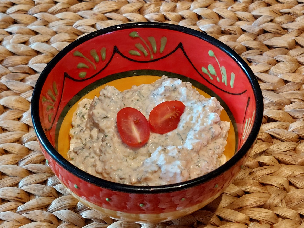 Griechische Schafskäse-Knoblauch-Creme