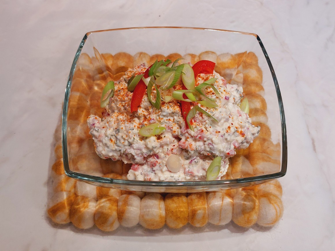 Paprikacreme mit Schafskäse