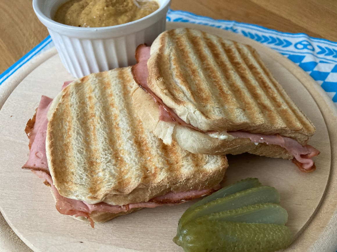 Leberkäse-Toast