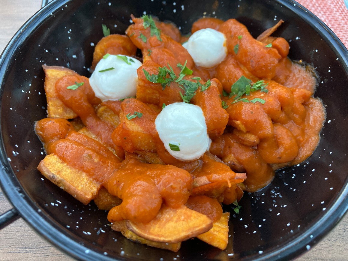 Süßkartoffeln mit Tomatensauce
