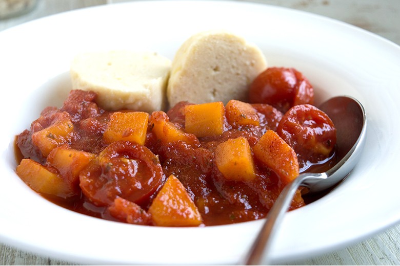 Cremige Tomatensauce mit Süßkartoffeln