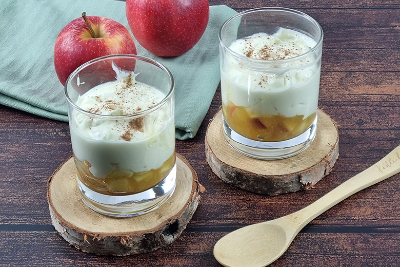 Apfel-Mascarpone-Dessert im Glas