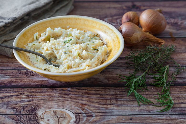 Pesto mit Zwiebeln