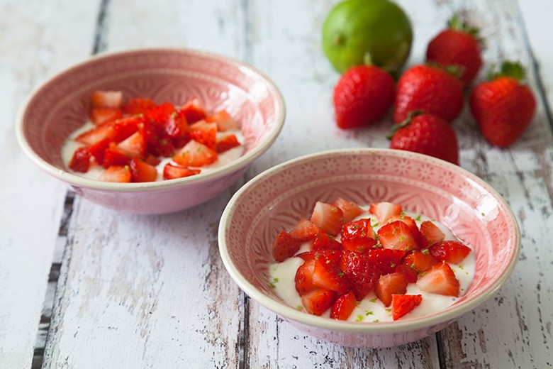 Ricotta mit Limetten und Erdbeeren