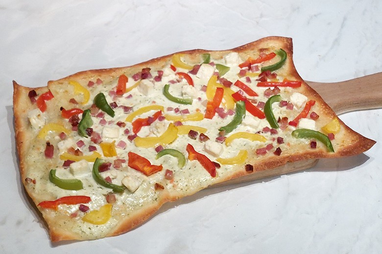 Flammkuchen mit Paprika