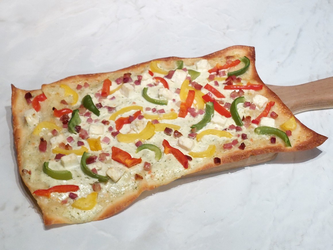 Flammkuchen mit Paprika