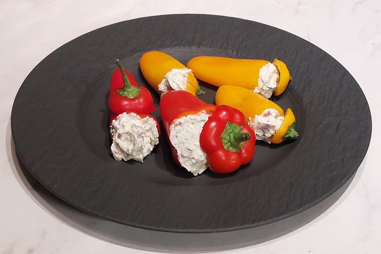 Gefüllte Snack-Paprika