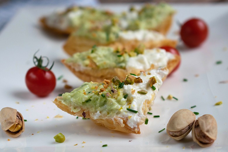 Blätterteighäppchen mit Avocado