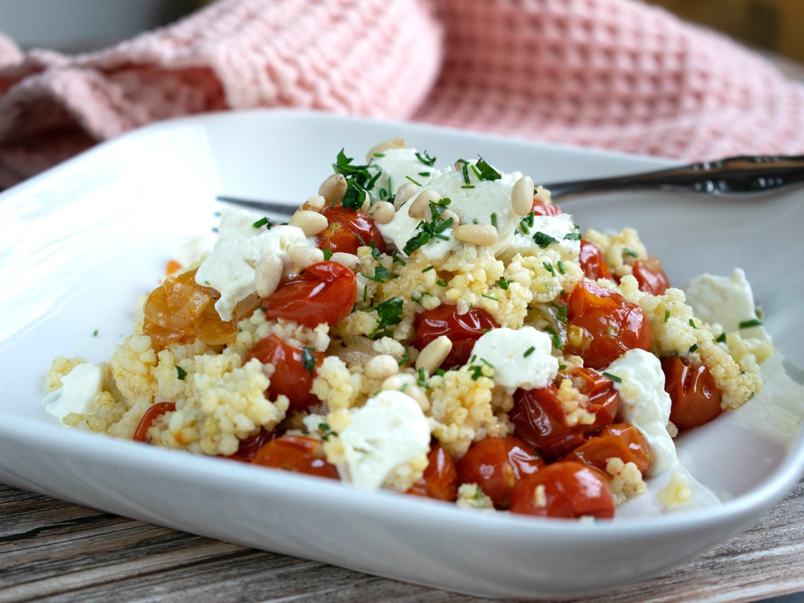Quinoa-Salat mit Pinienkernen