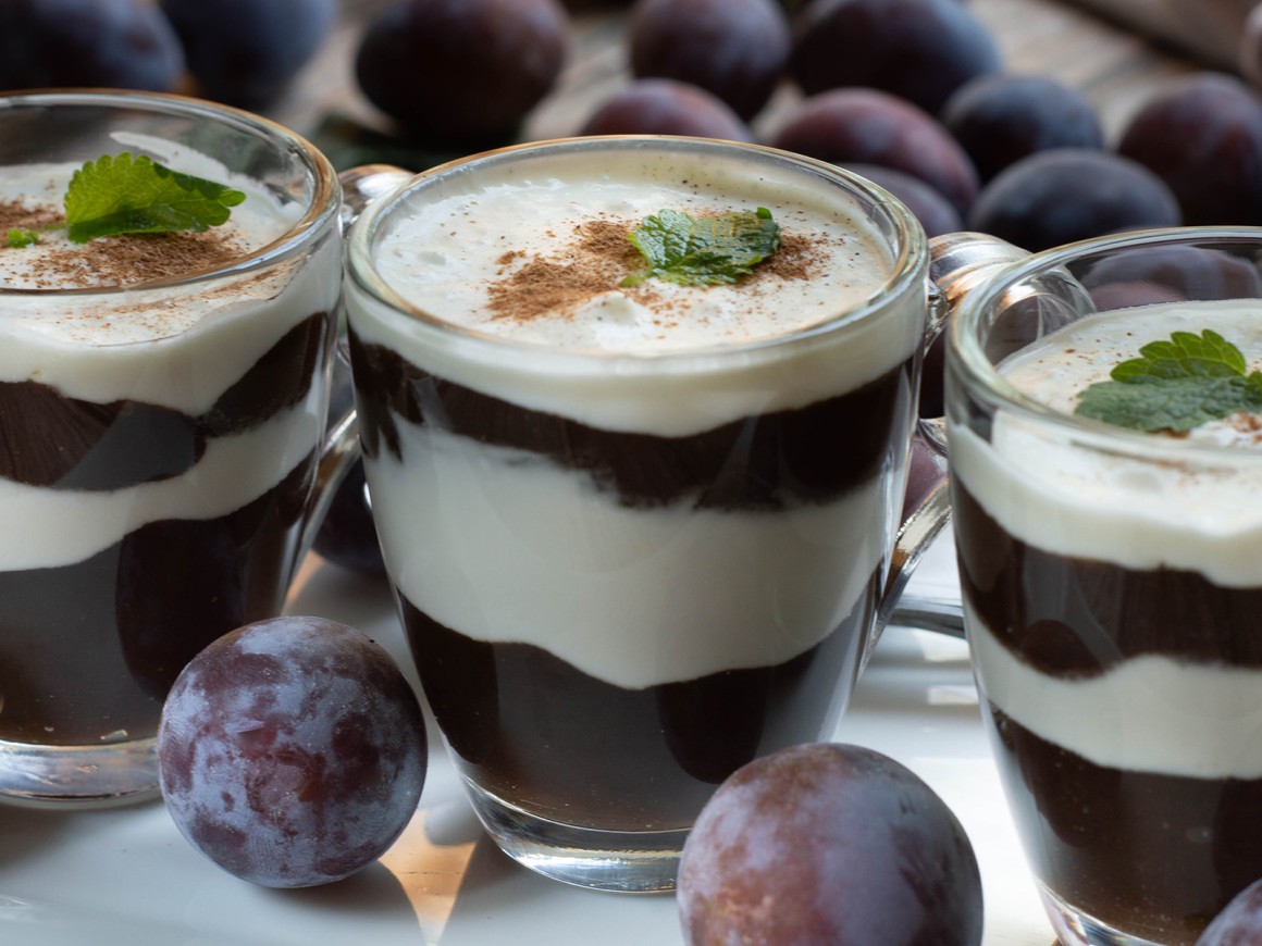 Joghurt mit Pflaumen