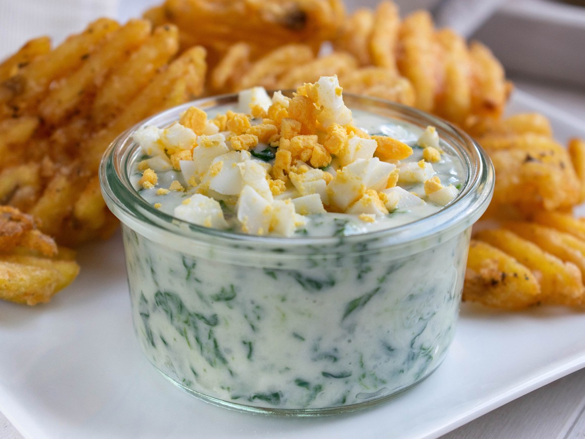Spinatsoße mit Joghurt - Rezept
