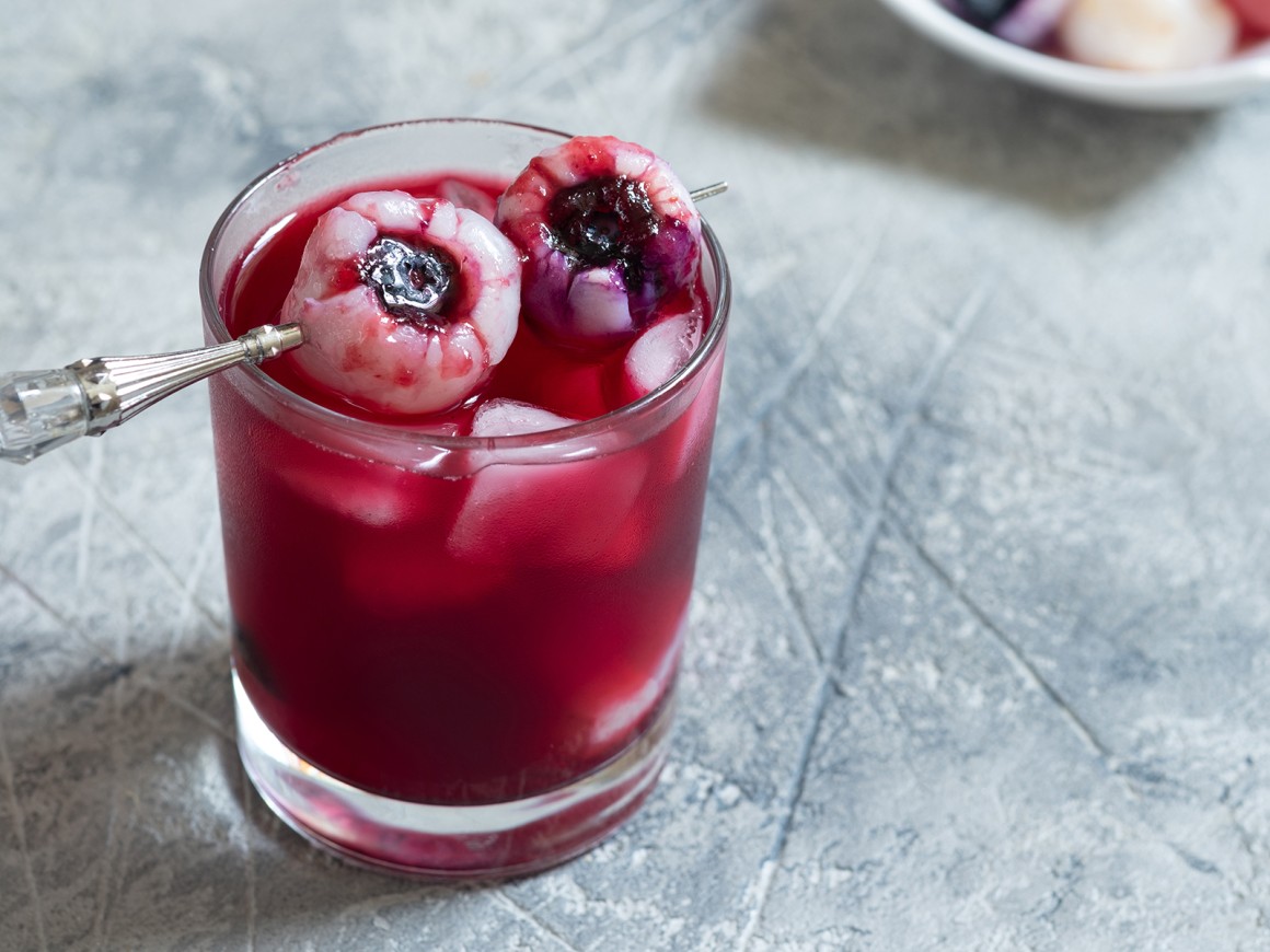 Gruseliger Halloween-Mocktail