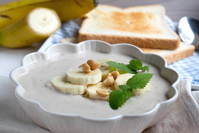 Erdnussbutter-Brei mit Bananen