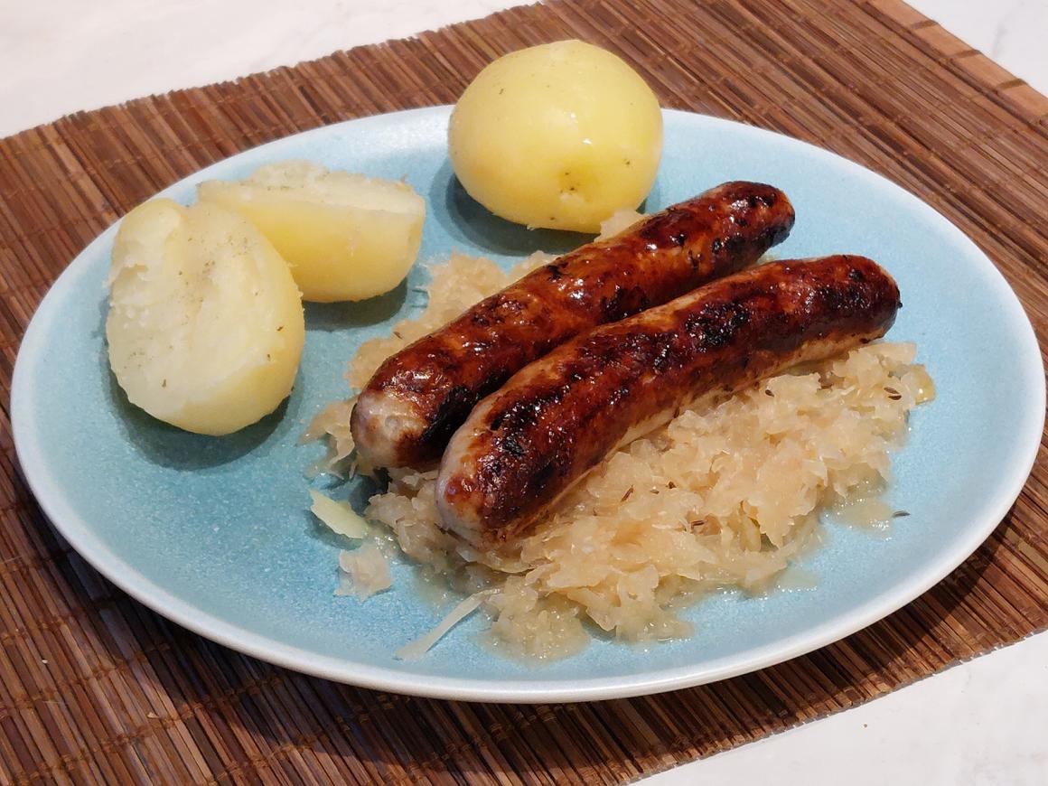 Fränkische Bratwürste mit Kraut
