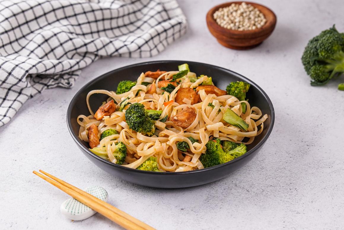 Pho Xao Ga - vietnamesische Reisnudelpfanne