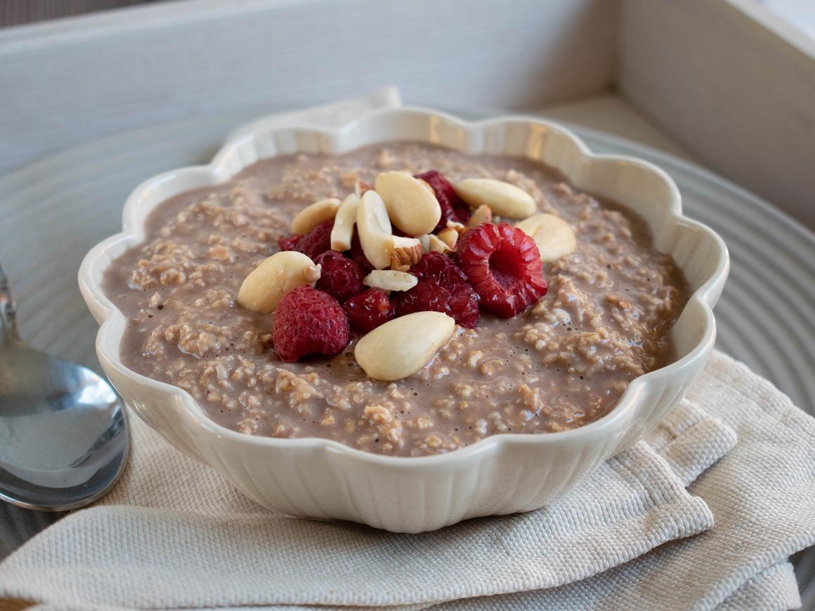 Schokopudding-Oats mit Himbeeren