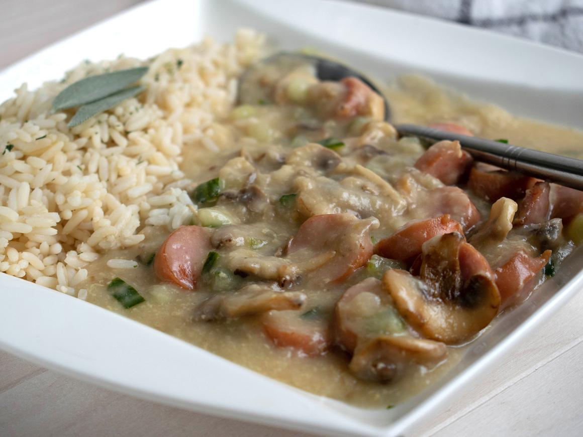 Wurstpfanne mit Senfsoße