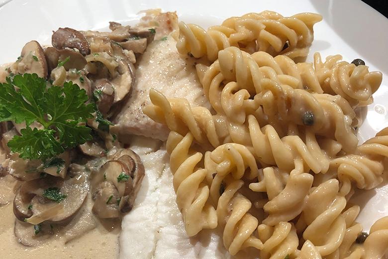 Schollenfilets mit Champignons
