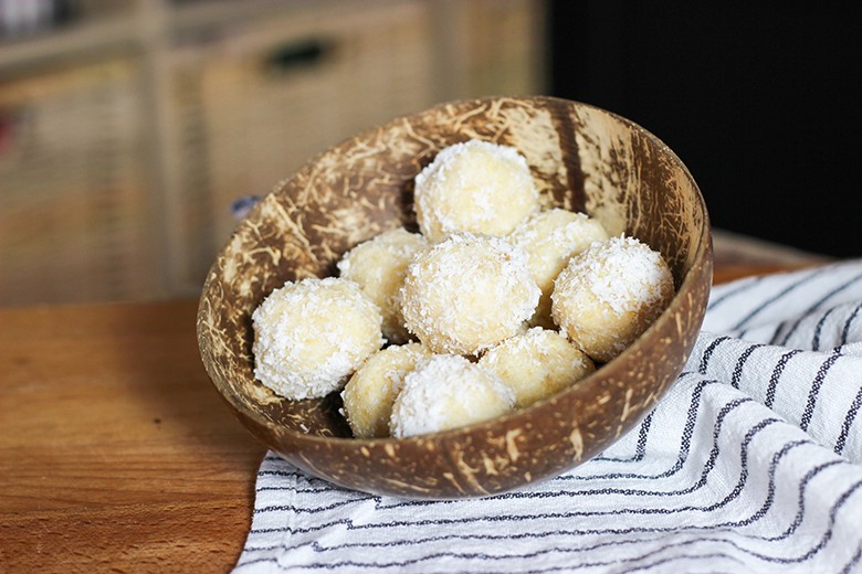 Mangokugeln mit Kokos