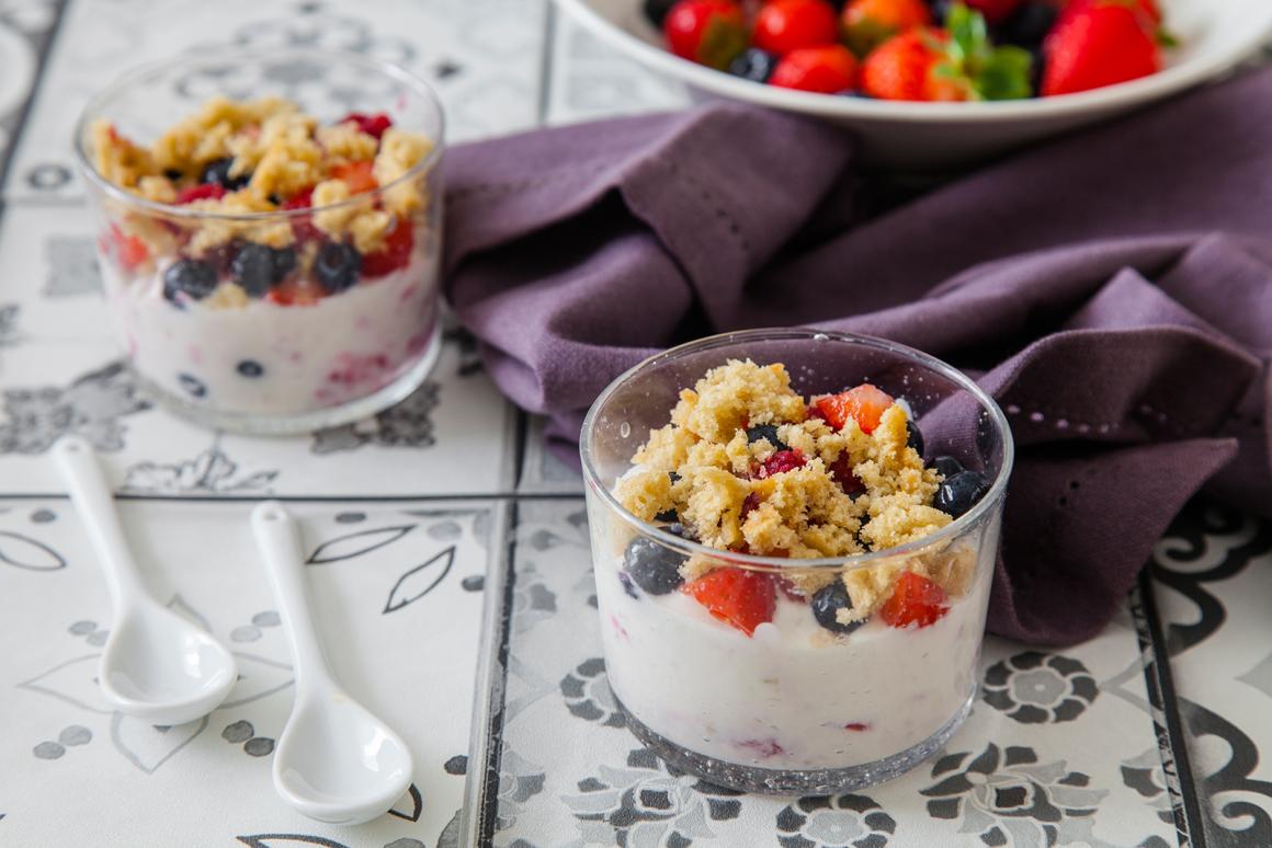 Mascarpone-Dessert mit Beeren
