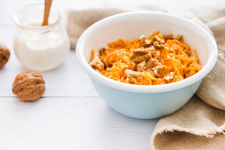 Karottensalat mit Walnüssen