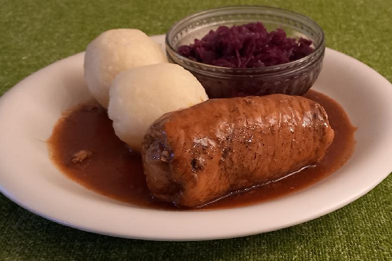 Schweinerouladen mit Hackfleischfüllung