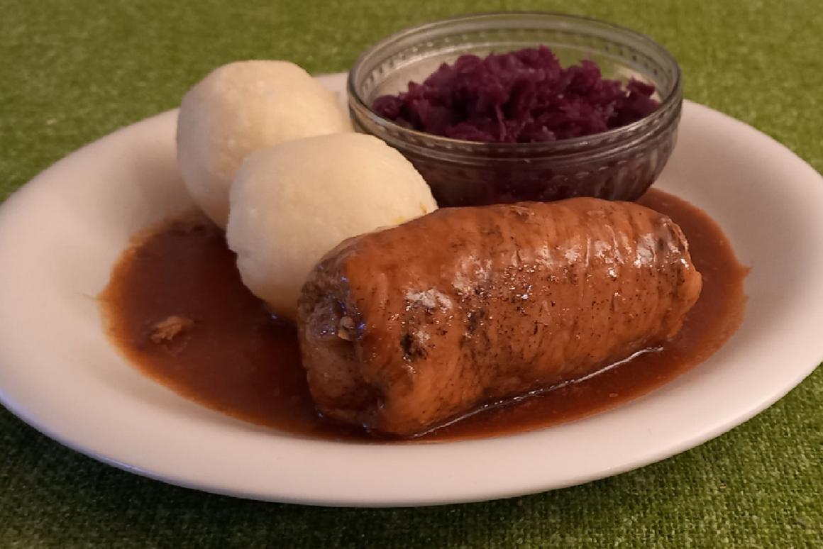 Schweinerouladen mit Hackfleischfüllung