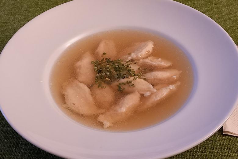 Mehlklößchensuppe