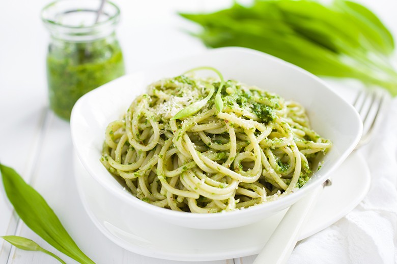 Spaghetti mit Bärlauchpesto
