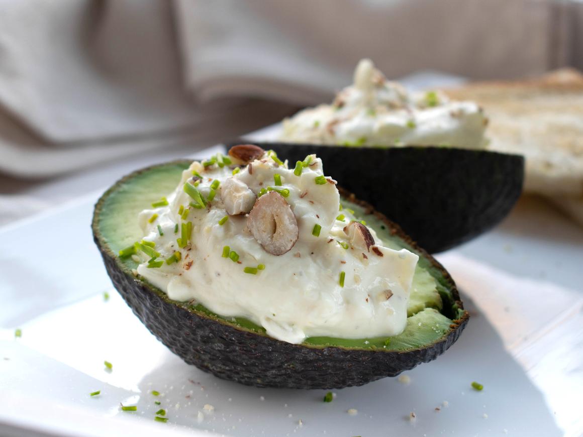 Avocadohäppchen mit Nusskäse