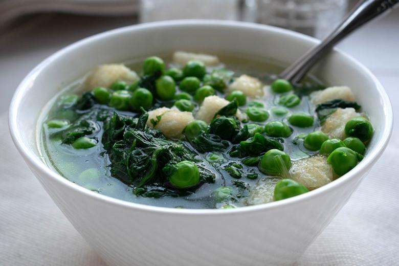 Erbseneintopf mit Spinat und Tofu