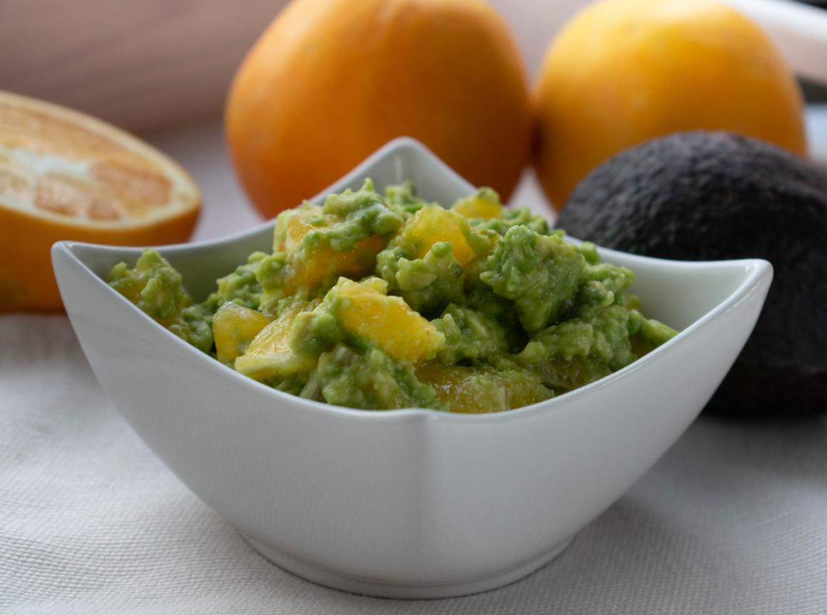 Fruchtiger Avocado-Aufstrich