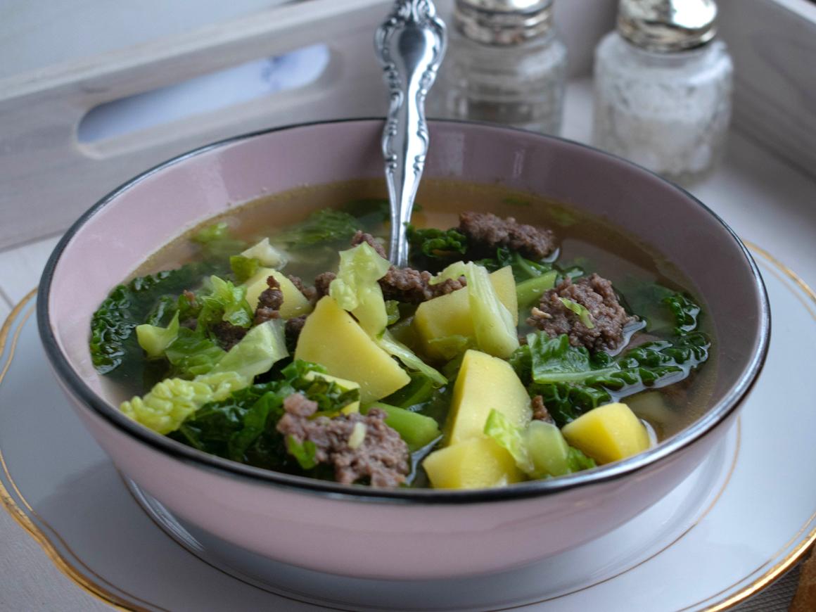 Kohlrabieintopf mit Hackfleisch