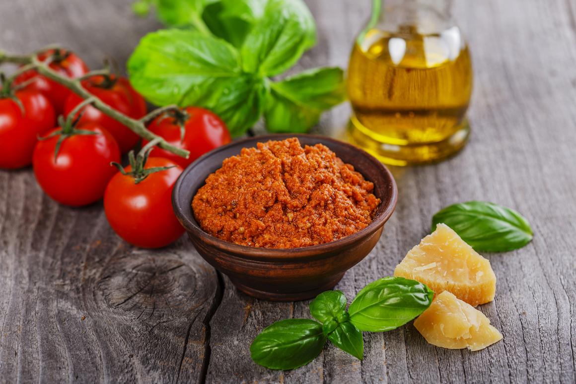 Selbstgemachtes Tomatenpesto