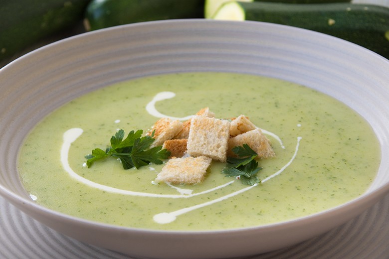 Zucchinisuppe mit Gorgonzola