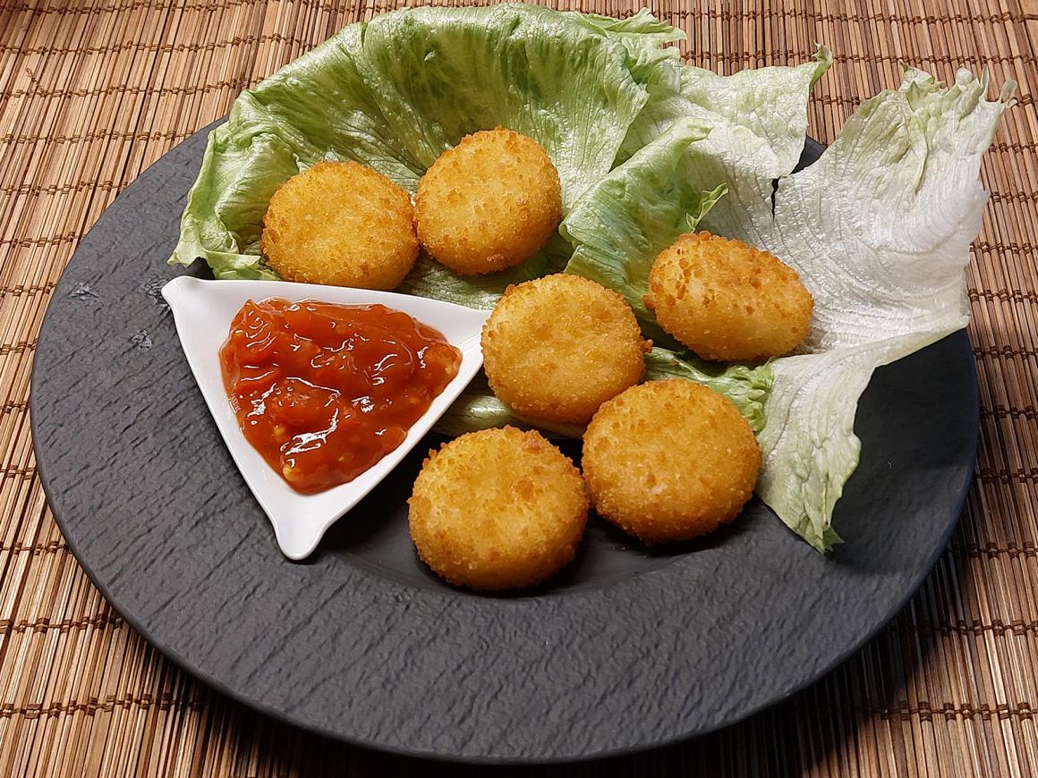 Panierte Käsetaler