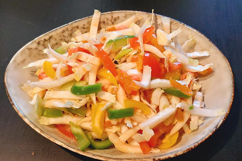 Fruchtiger Tomatensalat