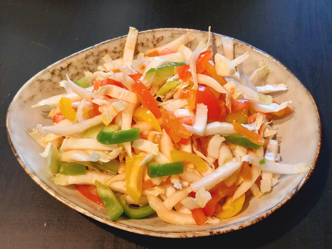 Fruchtiger Tomatensalat