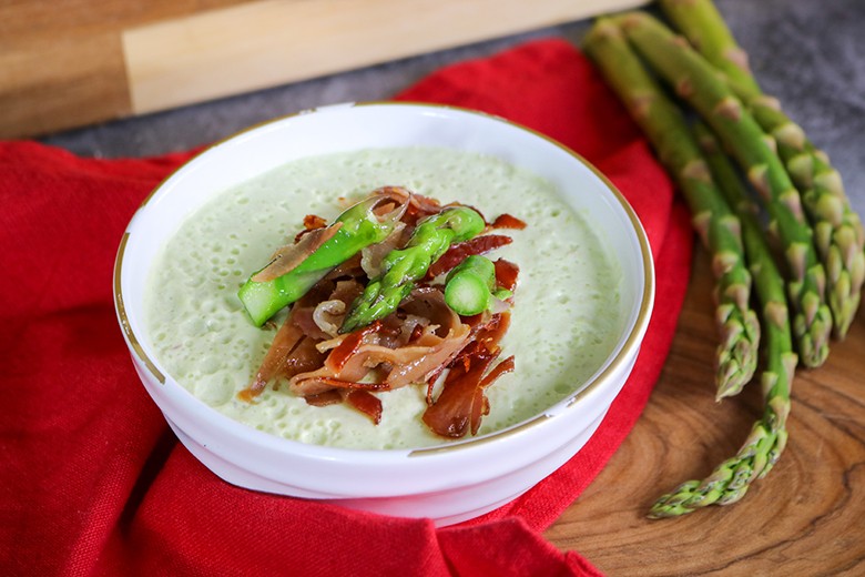 Low Carb Spargelcremesuppe
