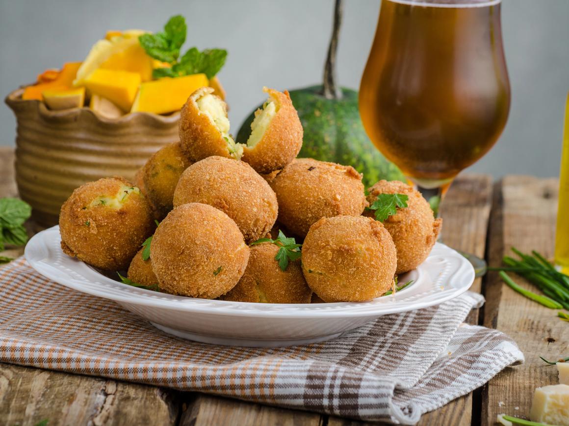 Kartoffelkugeln mit Käse