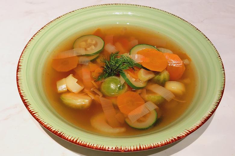Zucchini-Rosenkohlsuppe