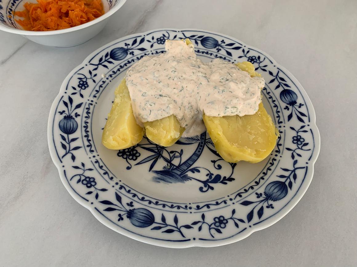 Pellkartoffeln mit Joghurt-Dip