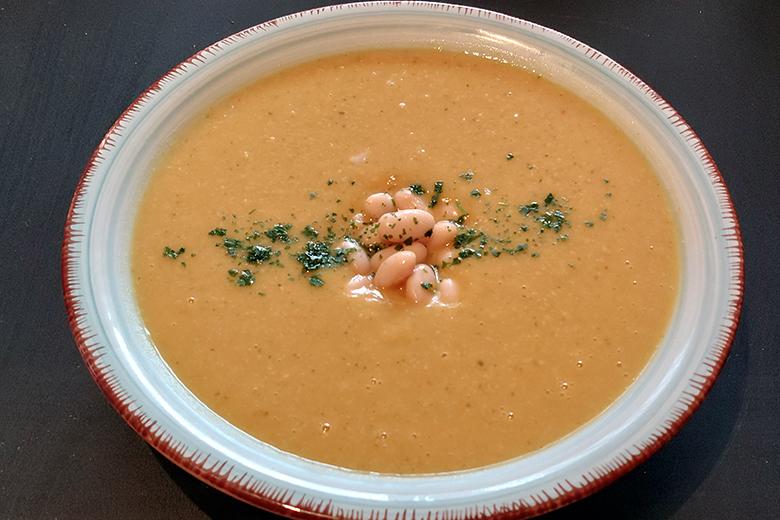 Weiße Bohnensuppe