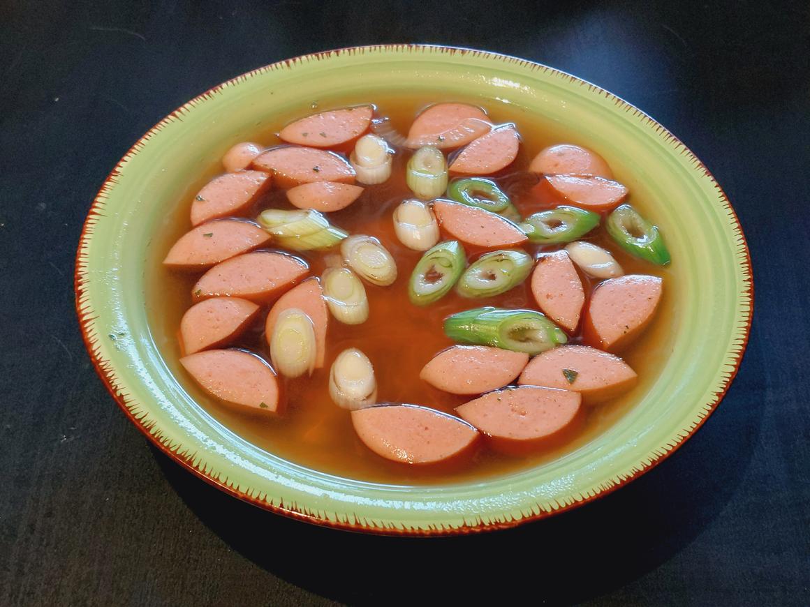 Bohnensuppe mit Bockwurst