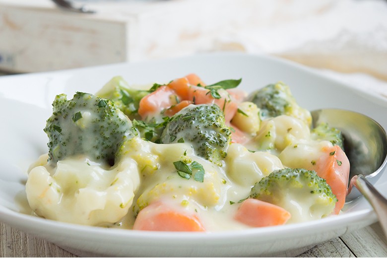 Gemüse in Käsesauce