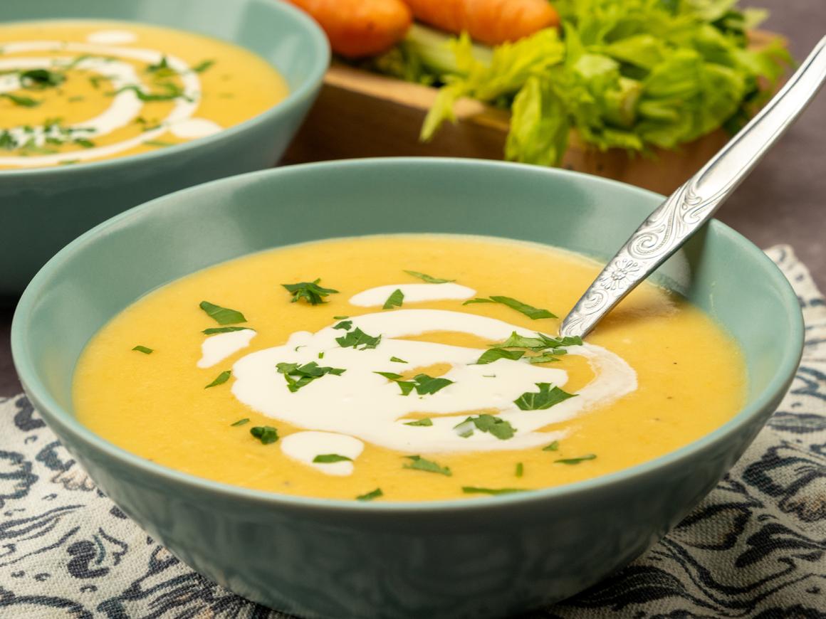 Kartoffelsuppe mit Sellerie