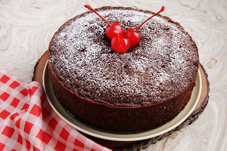 Rotweinkuchen mit Kirschen