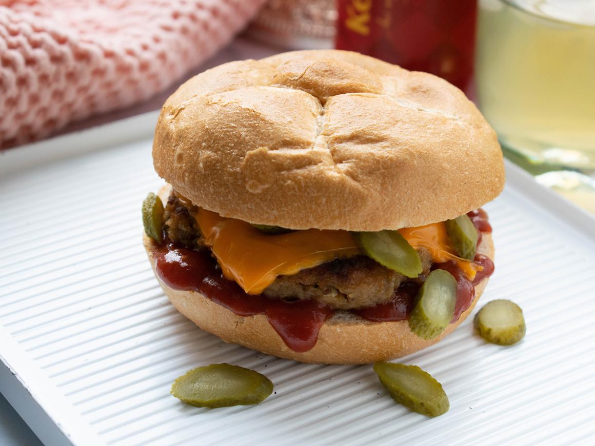 Brötchen-Burger mit Hackfleisch - Rezept