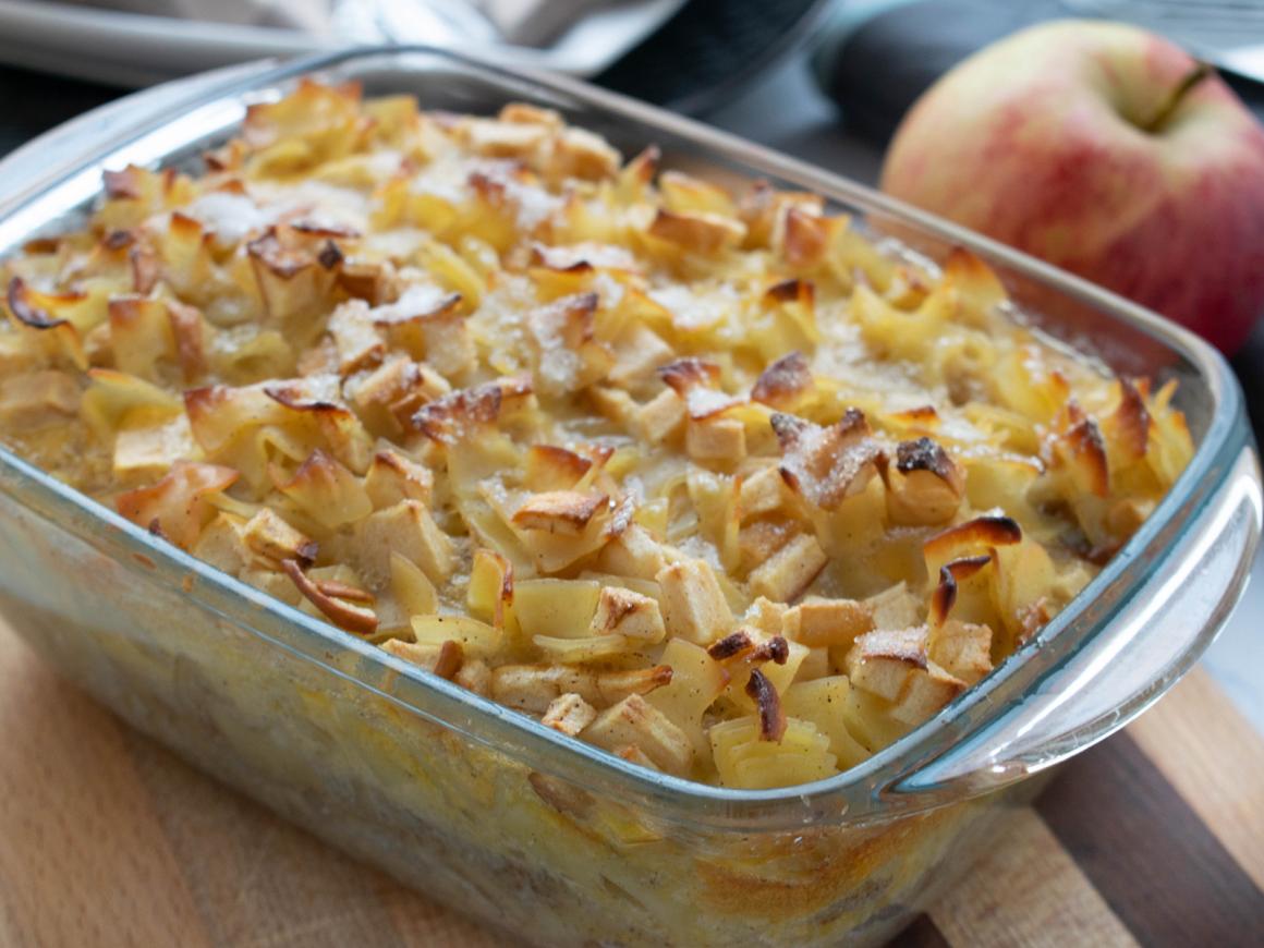 Nudelschmarrn mit Äpfeln