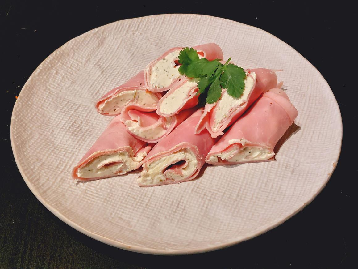Schinkenröllchen mit Meerrettich-Creme